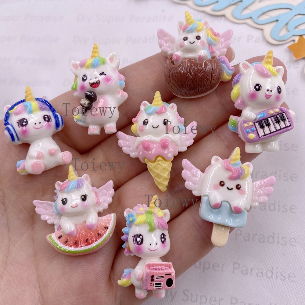 Christmas Craft Embellishment - 10 шт. разноцветных смоляных фигурок единорогов